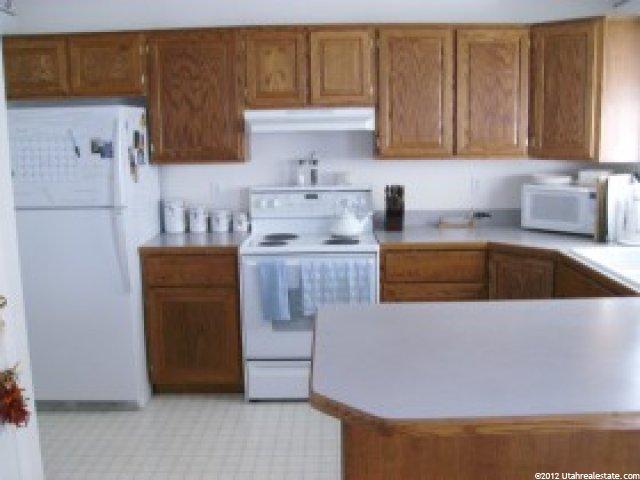 2072 N 900 W, Clinton, UT 84015 — photo 3