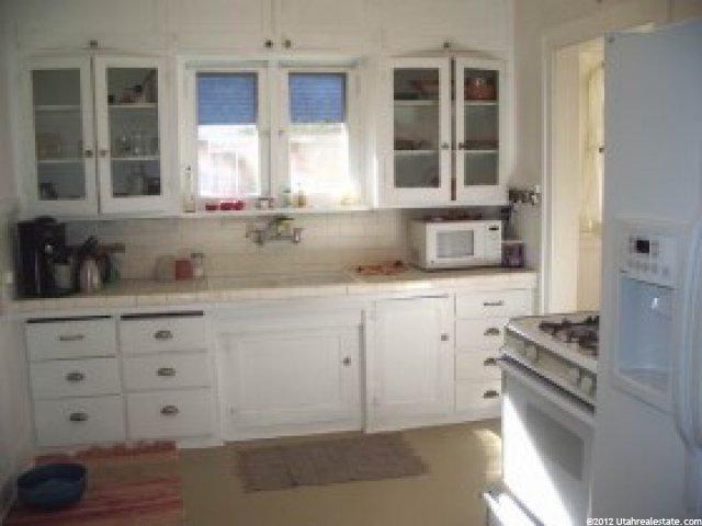 1243 Marilyn Dr, Ogden, UT 84403 — photo 2