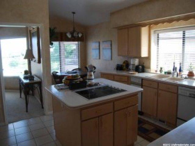 890 W Hampton Rd S, St. George, UT 84770 — photo 9