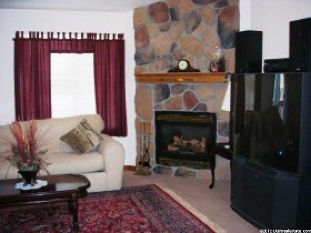 821 Arrow St, Tooele, UT 84074 — photo 2