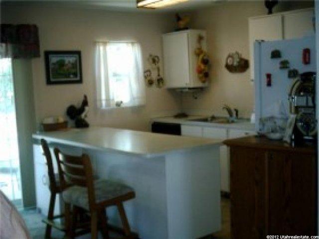 672 N 1420 W, Clinton, UT 84015 — photo 4