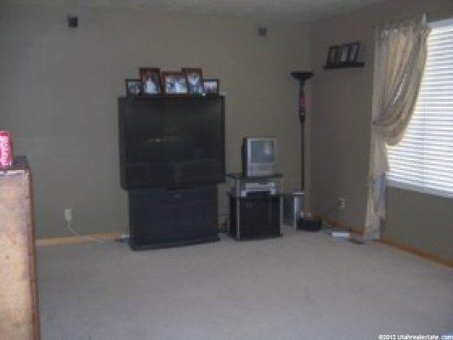 1097 N 250 W, Layton, UT 84041 — photo 2