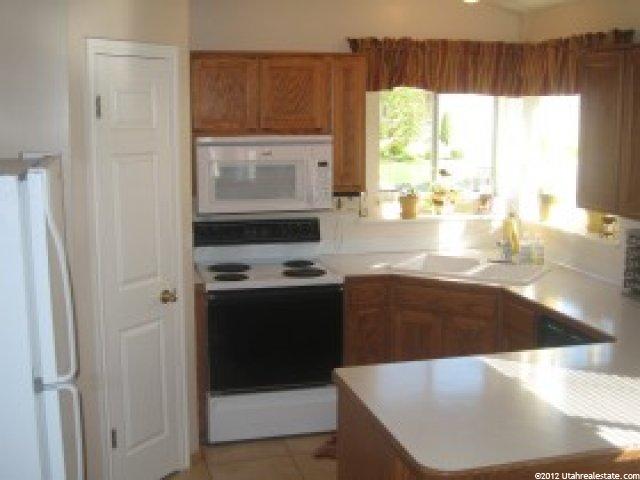 679 Fox Run Dr, Layton, UT 84041 — photo 3