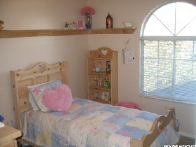 679 Fox Run Dr, Layton, UT 84041 — photo 7