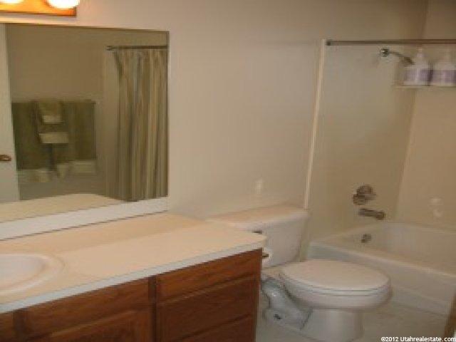 679 Fox Run Dr, Layton, UT 84041 — photo 9