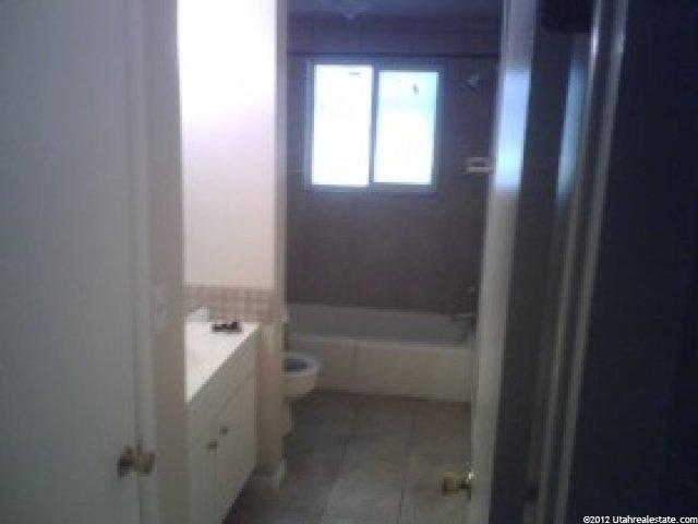 884 Garnet St, Layton, UT 84041 — photo 4