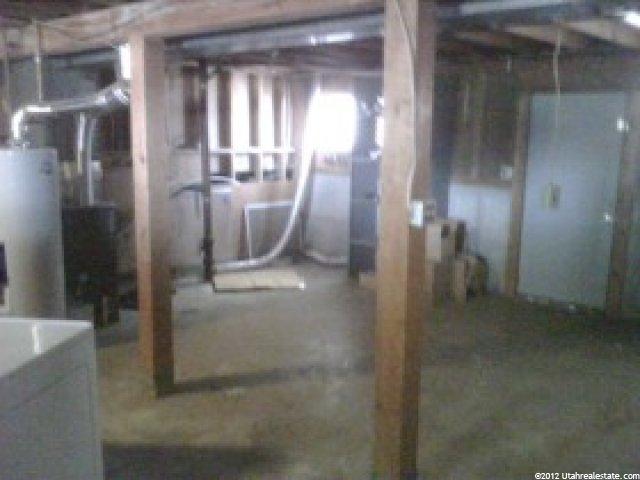 884 Garnet St, Layton, UT 84041 — photo 9