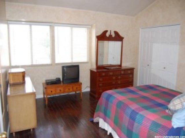 387 W 1375 N, Centerville, UT 84014 — photo 6