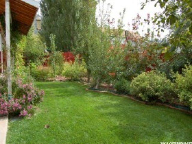 387 W 1375 N, Centerville, UT 84014 — photo 10