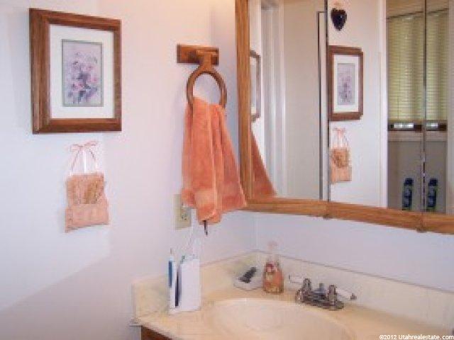 562 S 10 W, Farmington, UT 84025 — photo 5