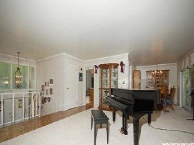 4131 S Lakeview Dr E, Ogden, UT 84403 — photo 3