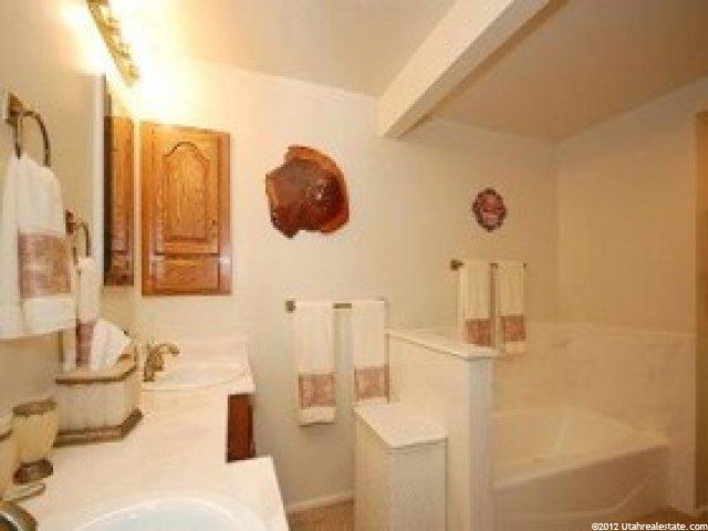 4131 S Lakeview Dr E, Ogden, UT 84403 — photo 7