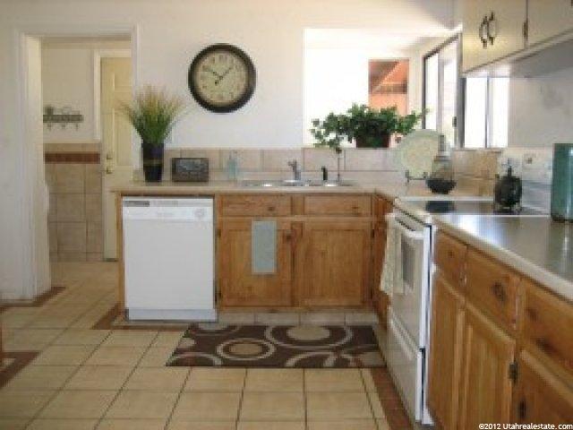 164 E 400 S, St. George, UT 84770 — photo 2