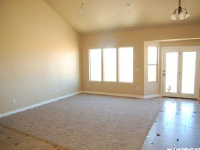 7316 Ridge Rd, Lake Point, UT 84074 — photo 4