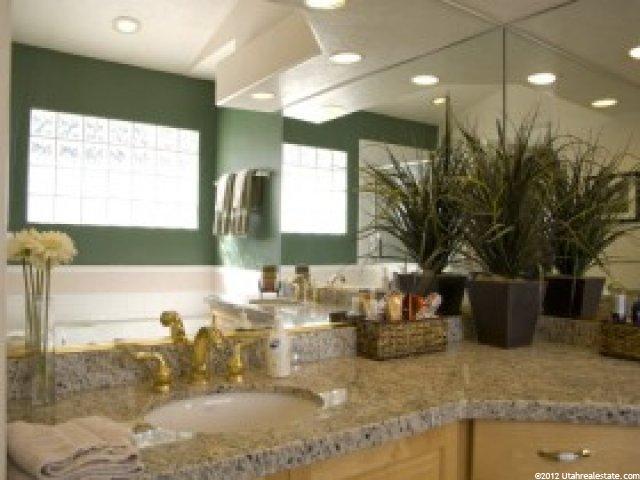 12511 S Bear Cub Cir E, Draper, UT 84020 — photo 11