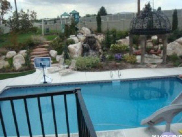 1122 S Emry Ct, Fruit Heights, UT 84037 — photo 3