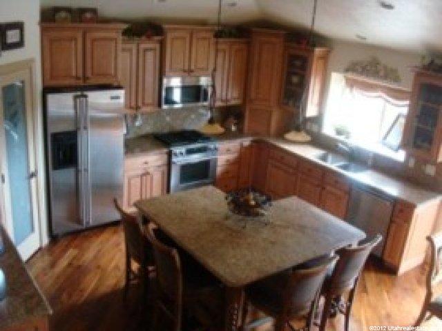 1122 S Emry Ct, Fruit Heights, UT 84037 — photo 5