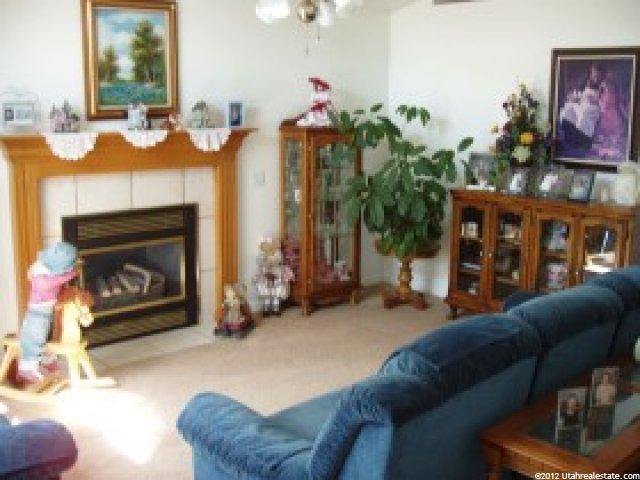 895 E Main St, Wellsville, UT 84339 — photo 3