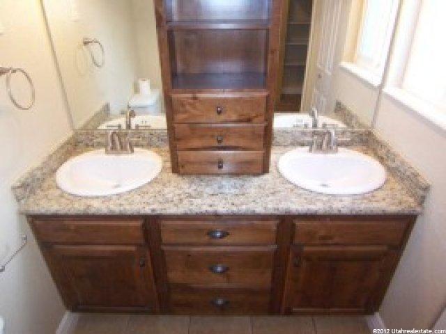 1428 E Granada Dr, Sandy, UT 84093 — photo 5