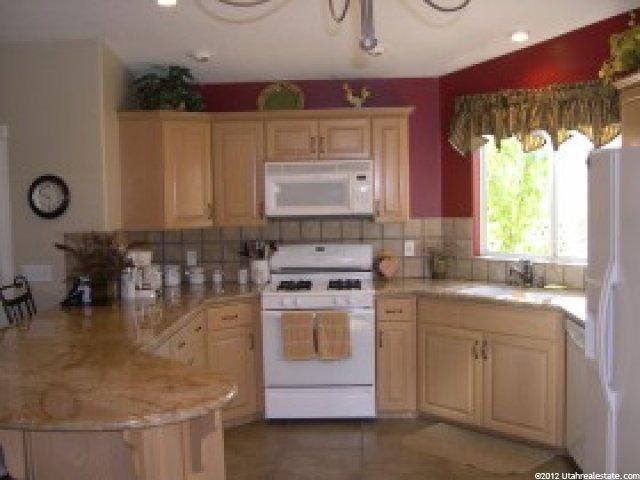 2747 Paria Cir, Bloomington, UT 84790 — photo 3