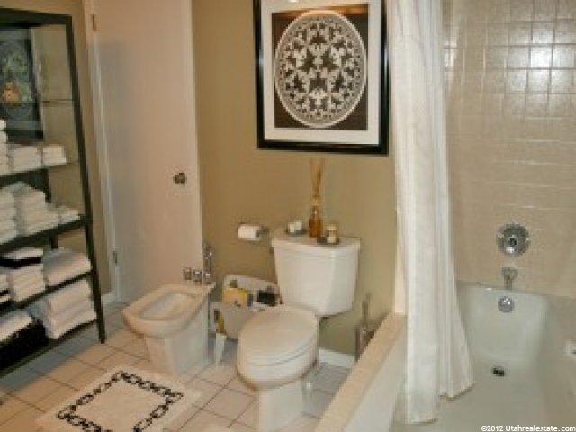 88 S Moss Hill Dr E, Bountiful, UT 84010 — photo 4