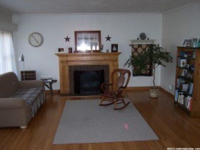 212 S 400 E, Springville, UT 84663 — photo 3