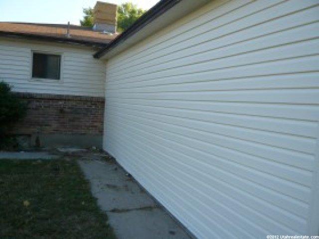 8886 S Mingo Park Dr E, Sandy, UT 84070 — photo 2