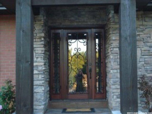 332 Shamrock Dr, Murray, UT 84107 — photo 4