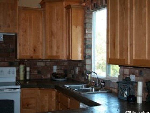593 E 400 N, Bountiful, UT 84010 — photo 7