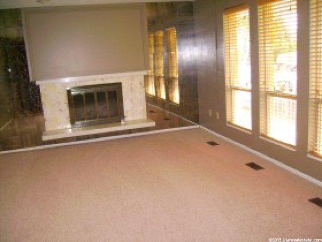 5048 S 2575 W, Roy, UT 84067 — photo 10