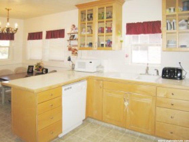 2454 Jackson Ave, Ogden, UT 84401 — photo 2