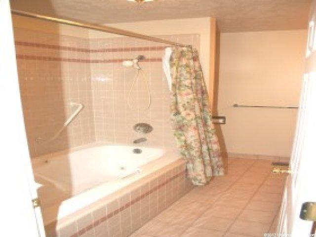 976 S 400 E, Centerville, UT 84014 — photo 3