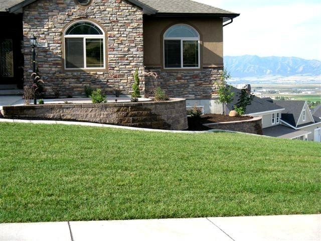 740 Bluff St, Hyde Park, UT 84318 — photo 4