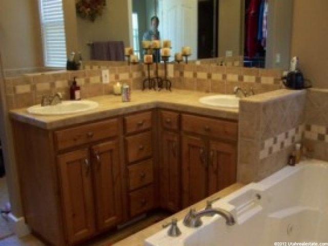216 N 3050 W, Layton, UT 84041 — photo 7