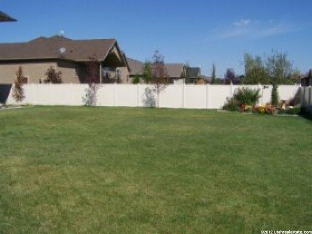 216 N 3050 W, Layton, UT 84041 — photo 9
