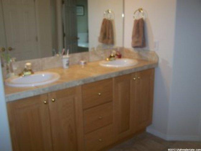 1542 N 2575 E, Layton, UT 84040 — photo 8