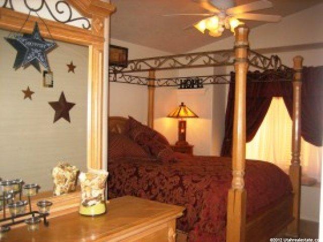 1040 N 300 E, Layton, UT 84041 — photo 8