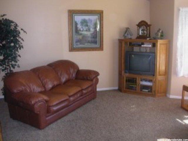 5429 S 4125 W, Roy, UT 84067 — photo 2