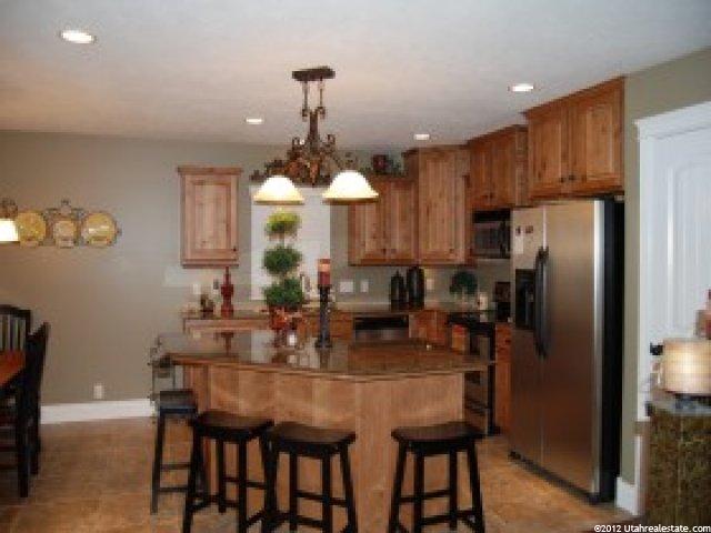 213 W 925 N, Centerville, UT 84014 — photo 2