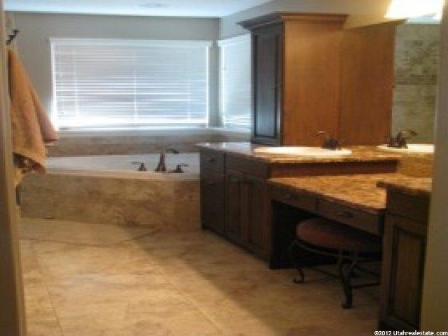 218 N 3425 W, Layton, UT 84041 — photo 9