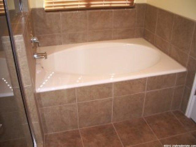 1227 E 2450 N, Layton, UT 84040 — photo 5