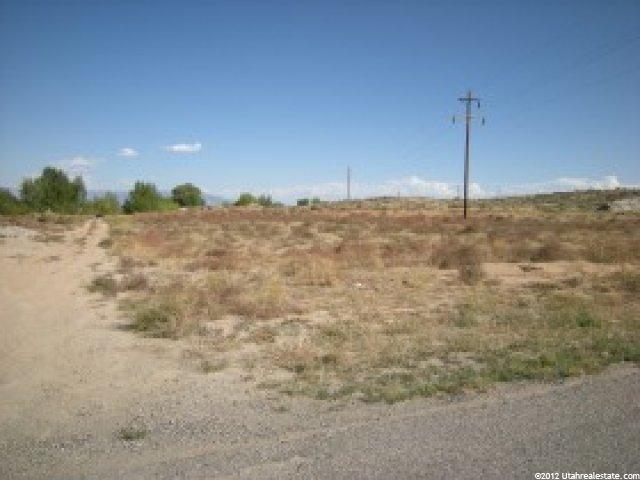 4875 S Vernal Ave #37, Vernal, UT 84078 — photo 2