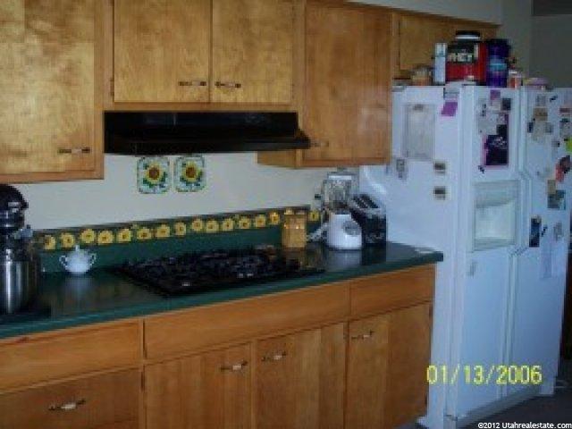 207 W 2525 N, Sunset, UT 84015 — photo 4