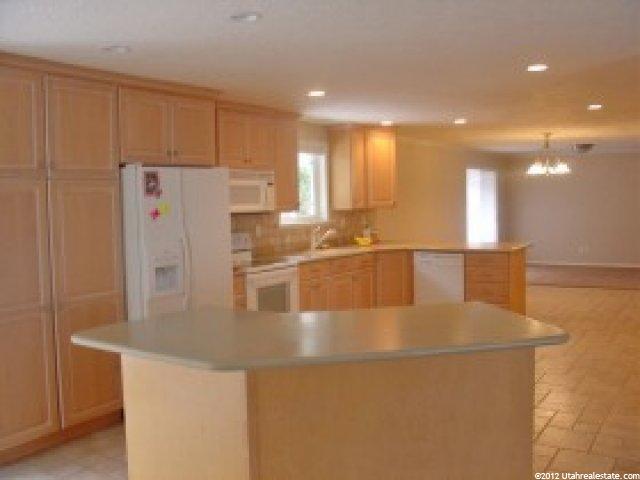 83 Sunset Dr, Farmington, UT 84025 — photo 3