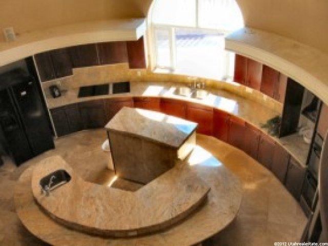 2115 N Main St, Centerville, UT 84014 — photo 2