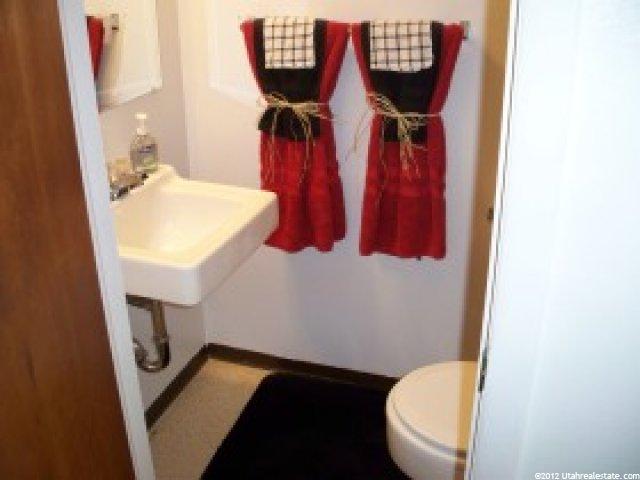 381 W 2300 N, Sunset, UT 84015 — photo 8