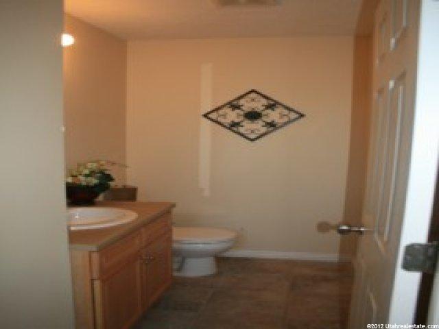 9489 Fairway View Dr, Sandy, UT 84070 — photo 10