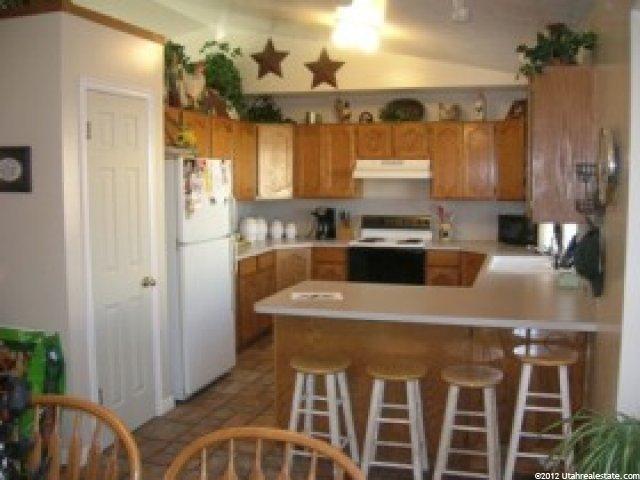 5716 S 3975 W, Roy, UT 84067 — photo 3