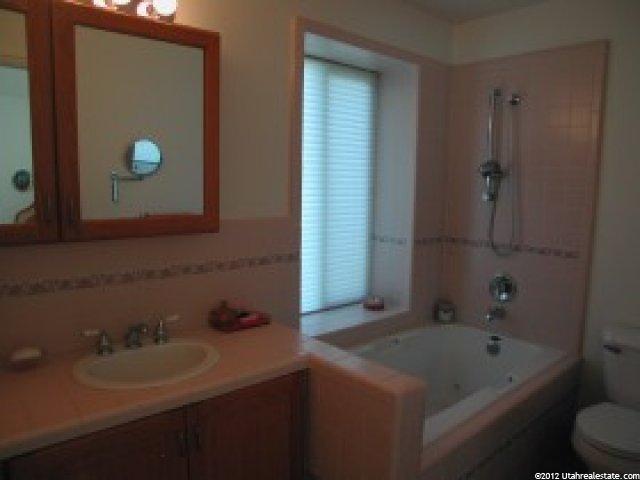 349 W 850 N, Centerville, UT 84014 — photo 5