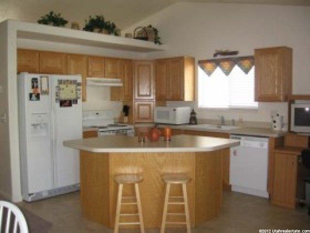 1843 S 575 E, Clearfield, UT 84015 — photo 4